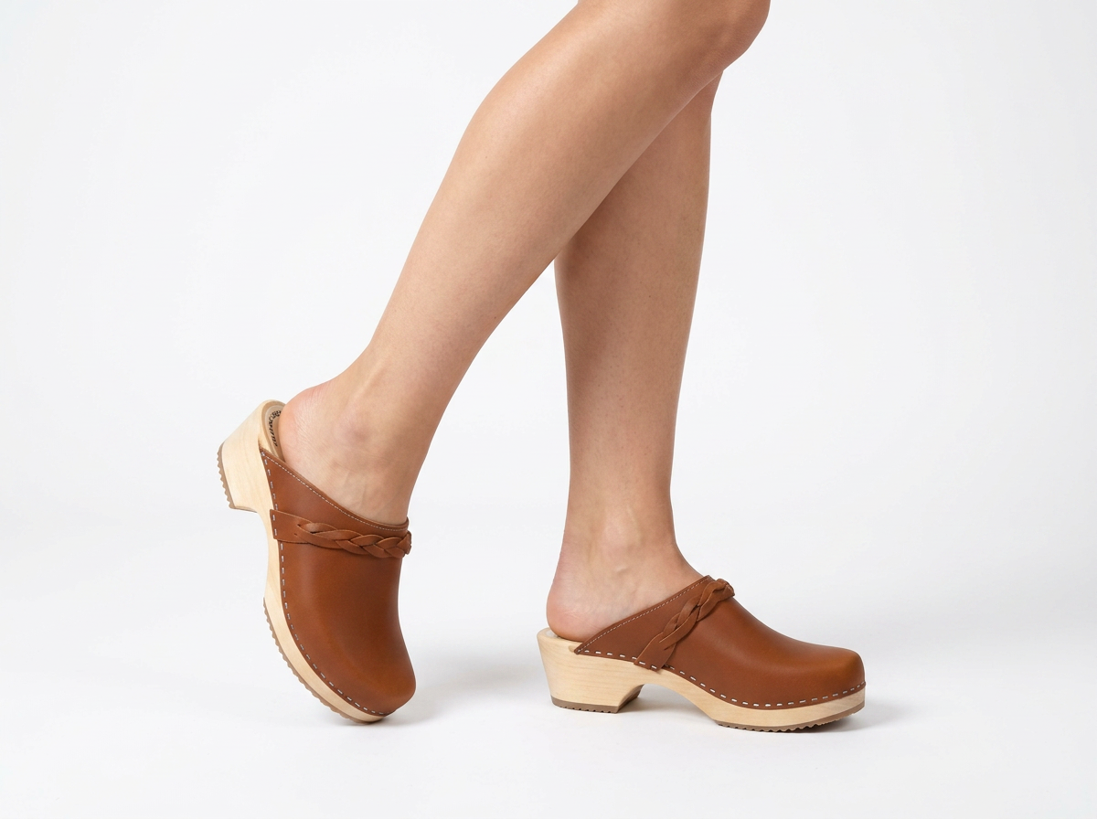 Calmare Christina Low – Handmade Swedish Wooden Clogs | Genuine Leather | Made in Sweden