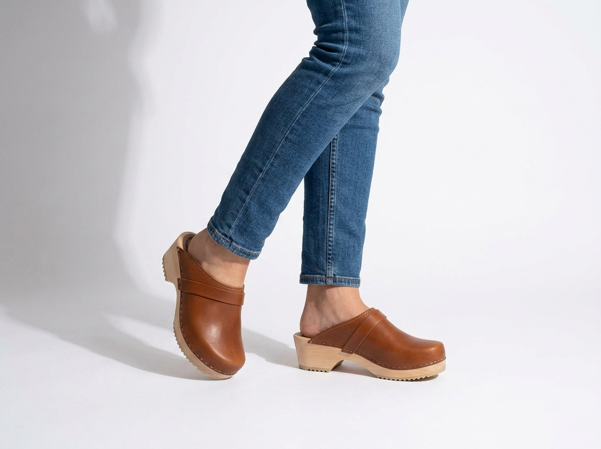 Calmare Original Natur Swedish Wooden Clogs – Handmade in Sweden | Genuine Natural Leather & Alder Wood