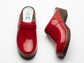 Swedish Wooden Clogs "Red Original Lack" – Handmade Patent Leather Clogs with Alder Wood Sole | Made in Sweden