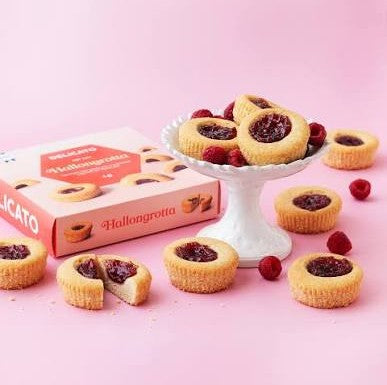 Delicato Hallongrotta 4-pack 168g Swedish buttery shortcrust cookies filled with sweet raspberry jam