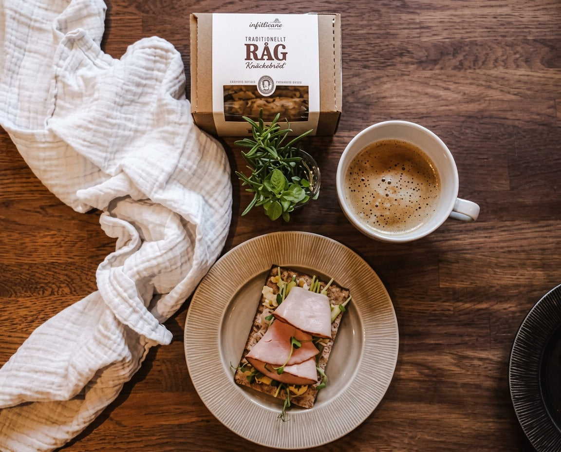Mjälloms Rågtunnbröd 120g Swedish crisp whole grain rye thin bread with 51 percent rye and 72 percent whole grain