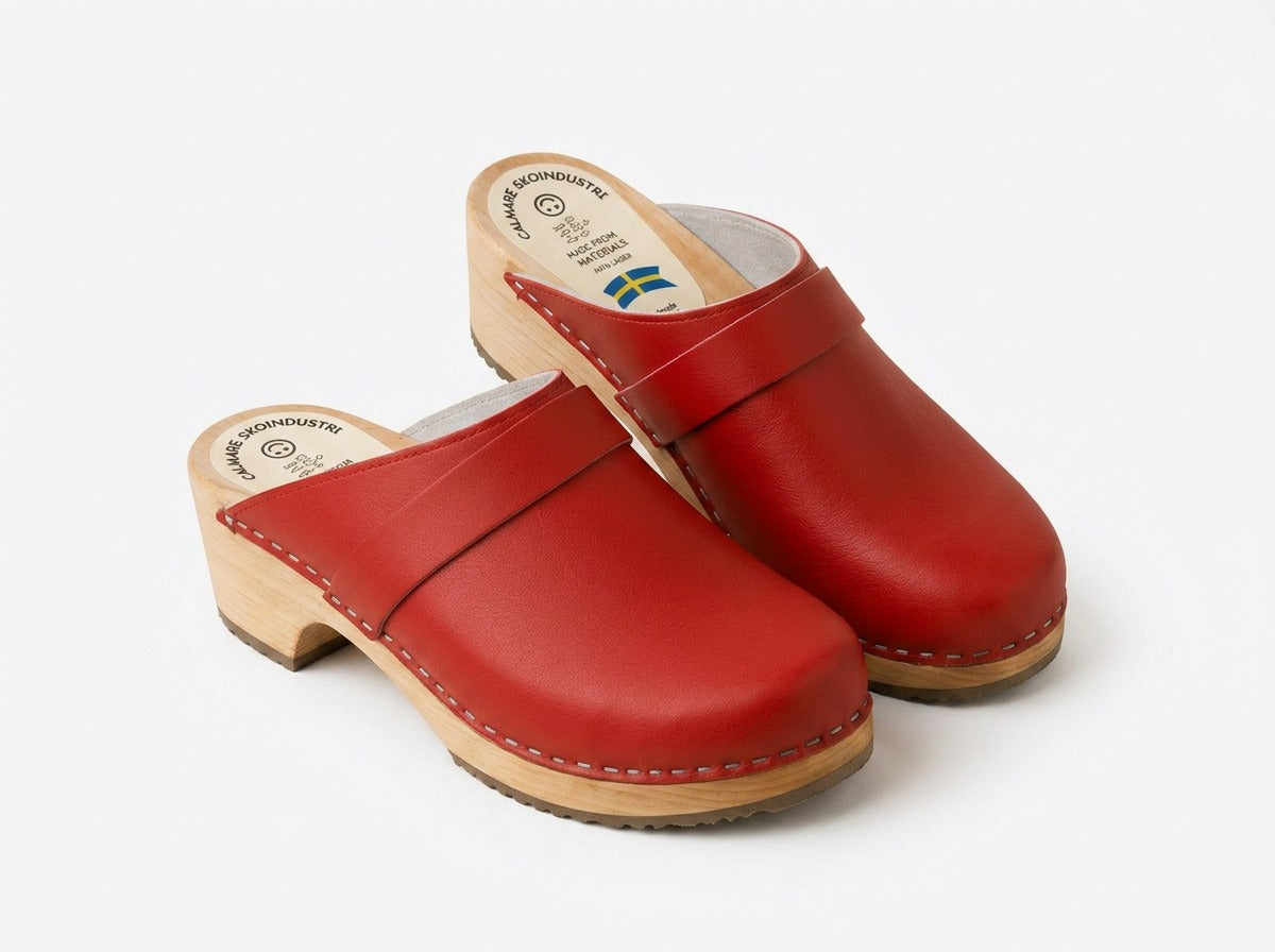 Calmare Original Swedish Red Wooden Clogs – Handmade in Sweden | Genuine Leather & Alder Wood